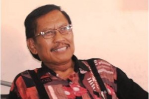 Drs H Toto Hartono